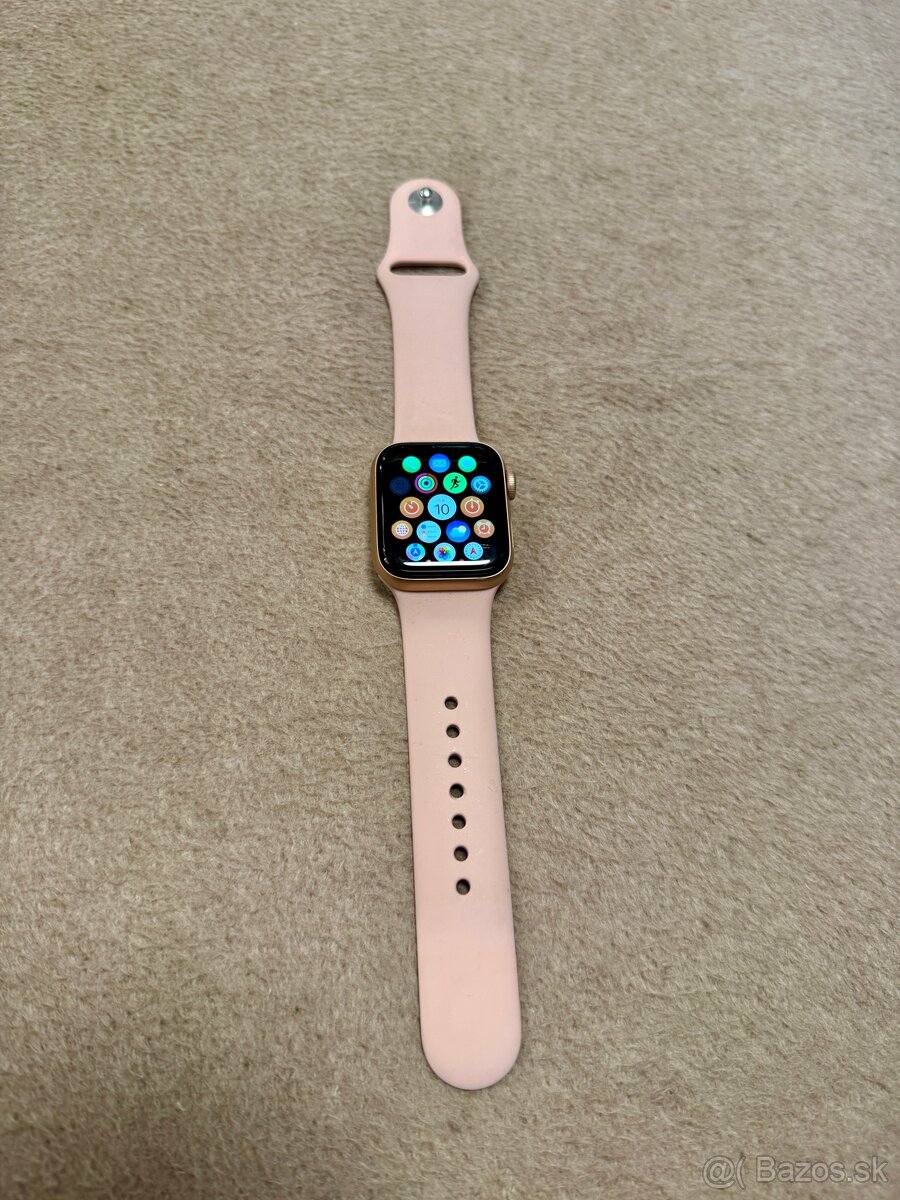 Apple Watch SE 1. generácie 40mm (MYDN2VR/A)
