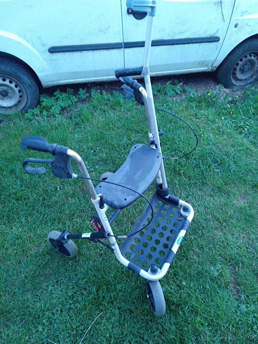 Chodítko pre seniorov