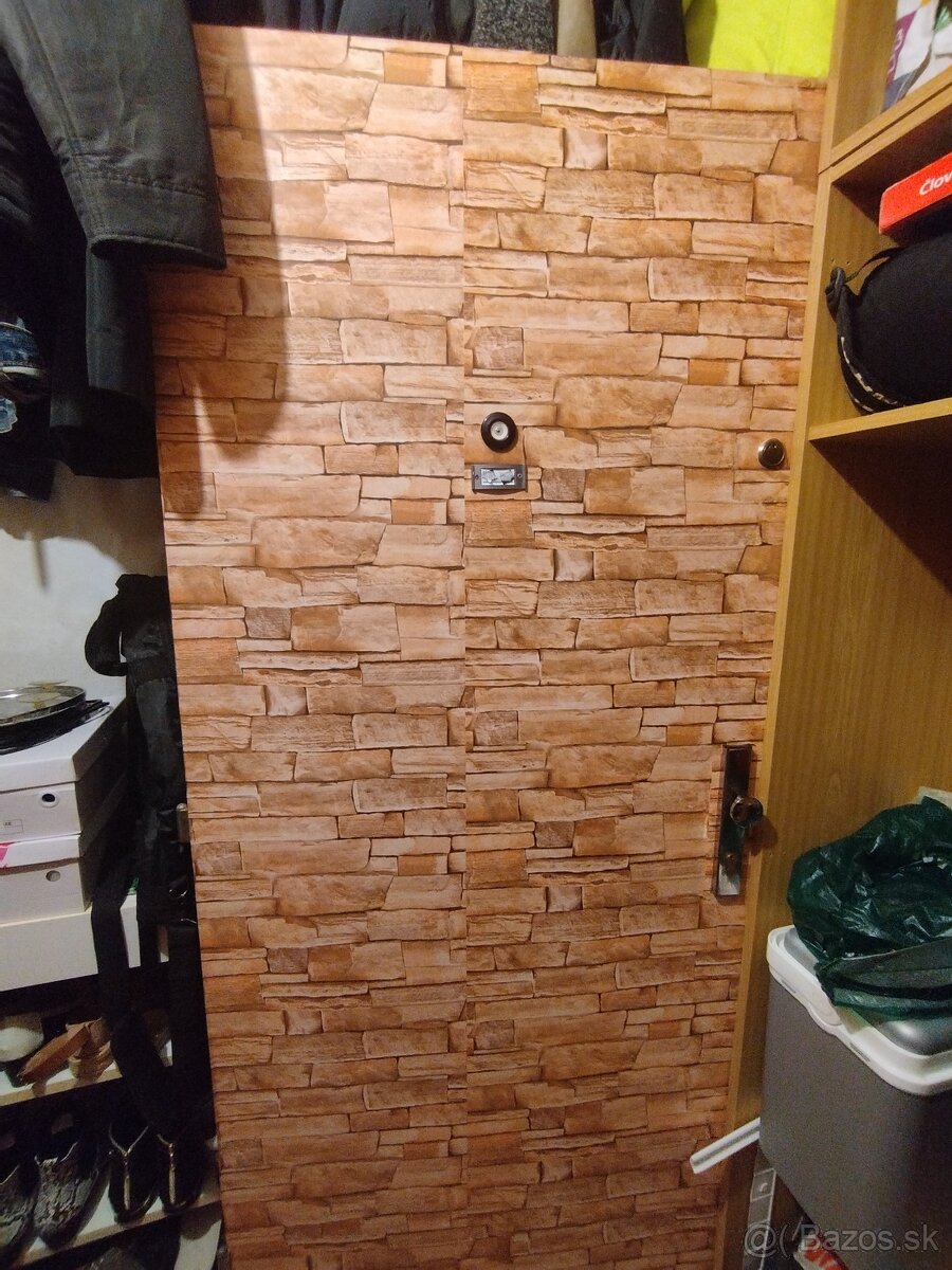 Predám vchodové dvere