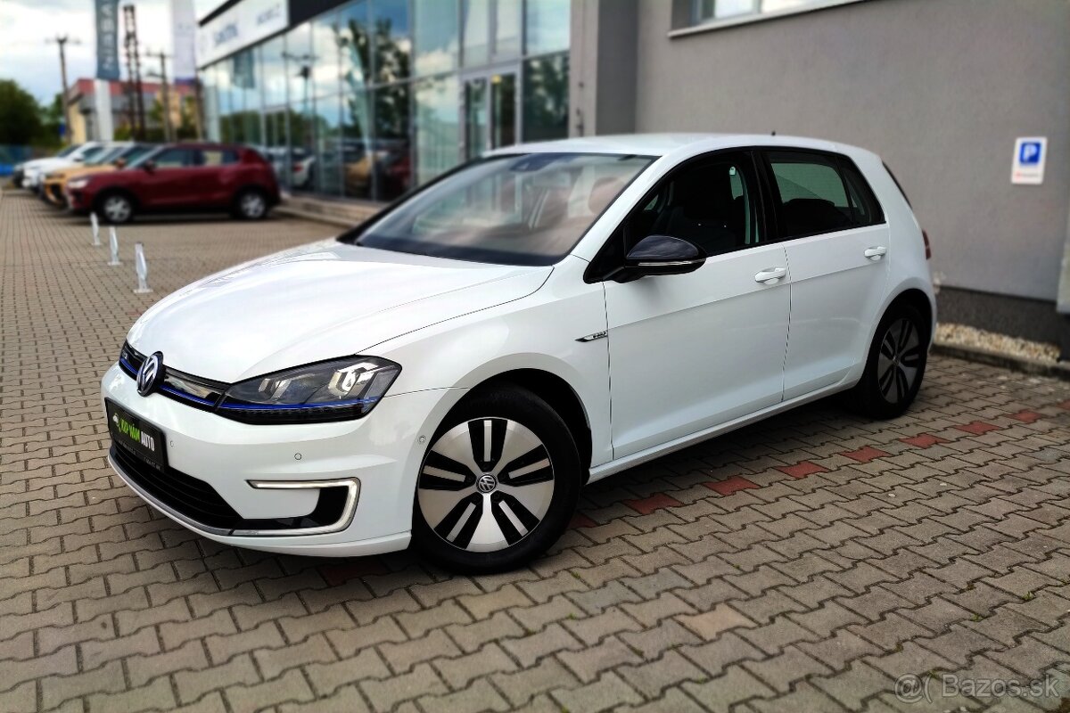 VW E-GOLF 85KW, 24kWh, 2015,VYHŘ.SKLO,KEYLESS,MRTVY UHEL,STK