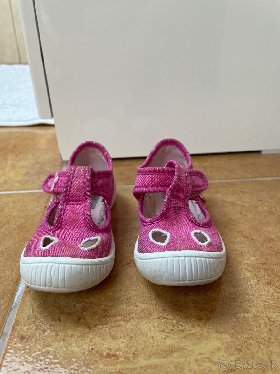 Papuče superfit čo. 23