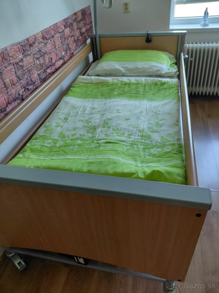 Polohovateľná posteľ