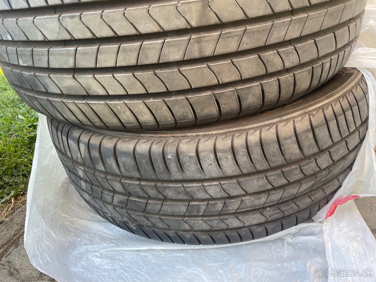 Predám gumy 215/55 r18