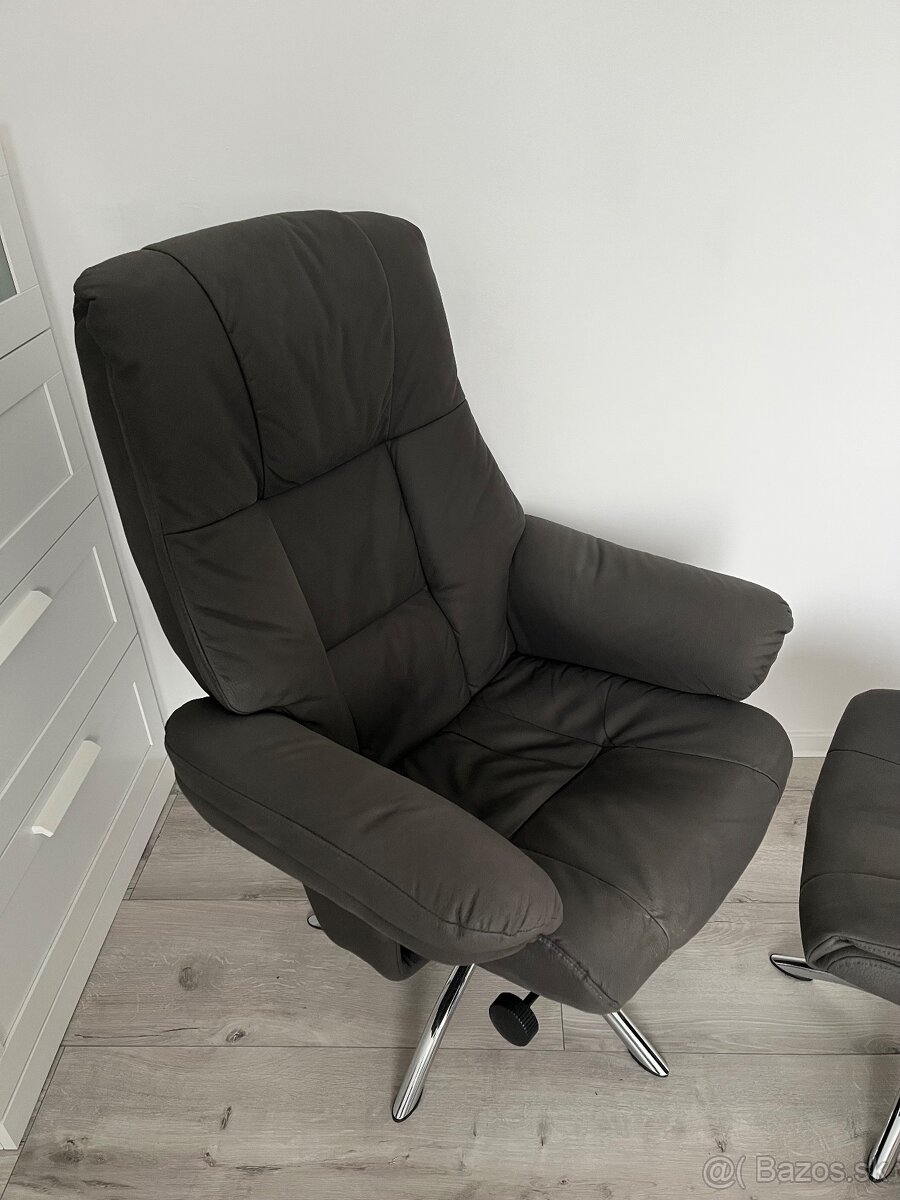 Relaxačné kreslo s podnožkou- tmavo šedé