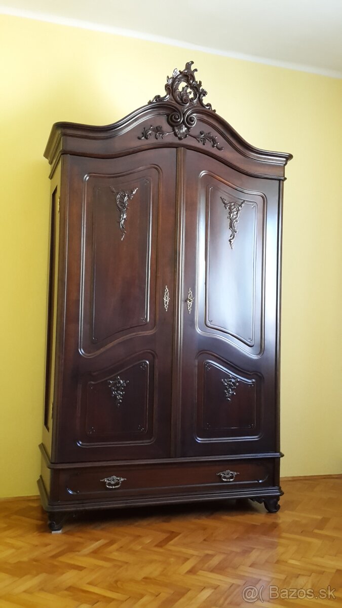 Starožitná skriňa - Viedenské baroko