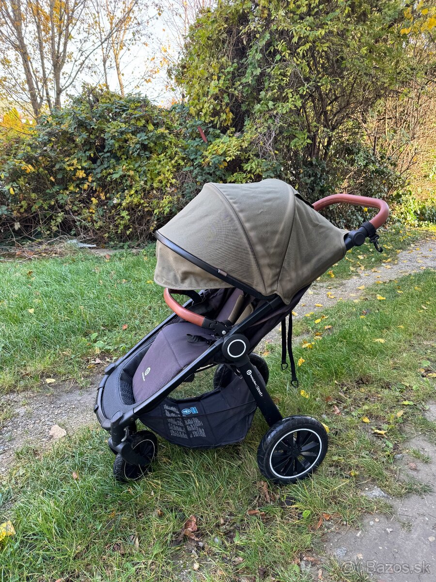 Športový kočík Petite&Mars Street2 Air Oak