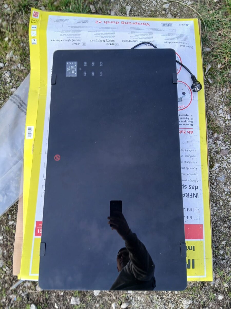 Konvektor – nástenný sklenený konvektor