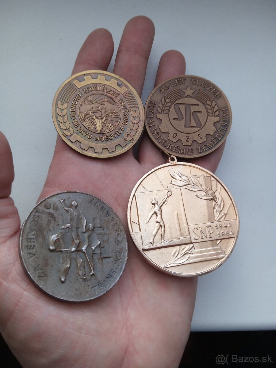 Plakety medaile.