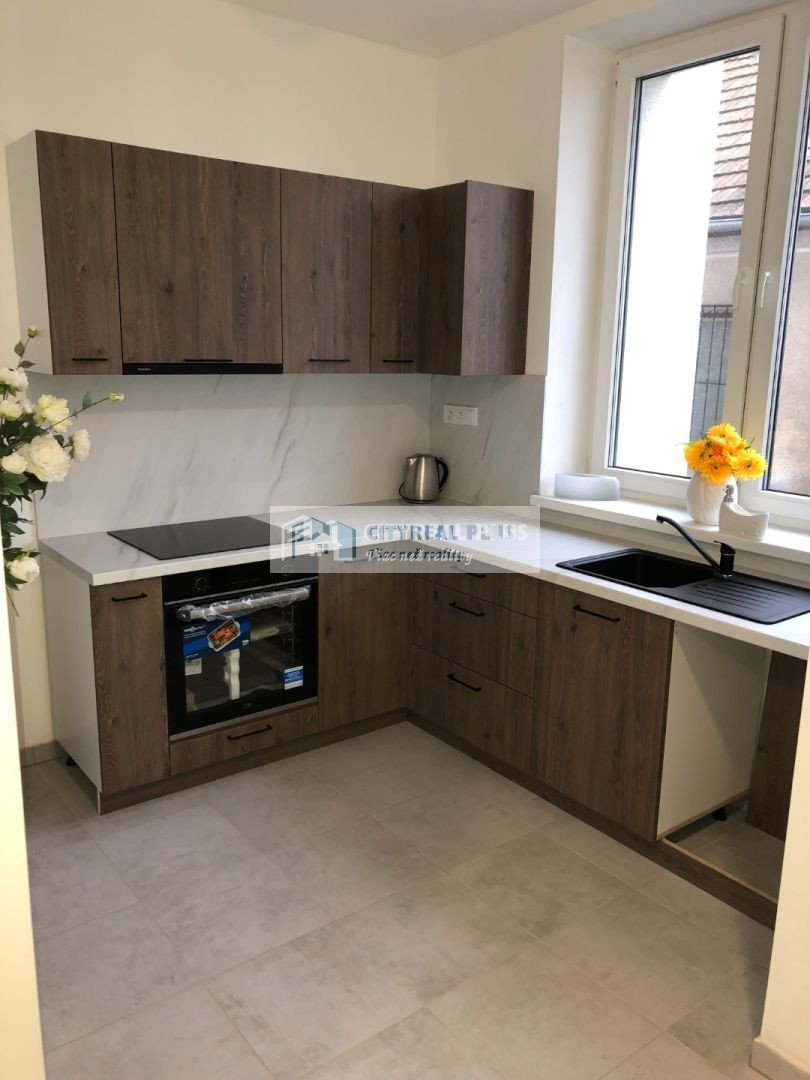 Predám prerobený 1-izbový byt len 8 km od NZ