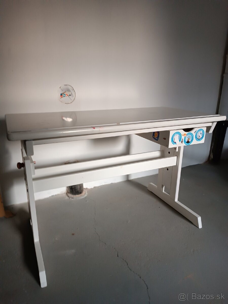 detský písací stôl IKEA