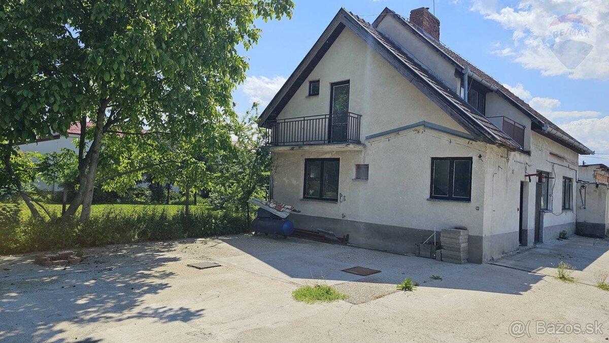 Na predaj 6-izbový domu 170 m2 s dvojgarážou 72 m2 v obci To