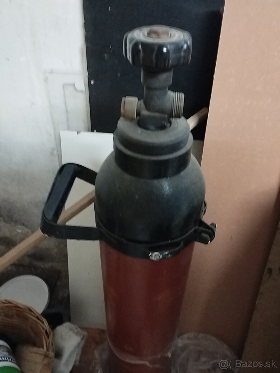 CO2 stará hasičská fľaša