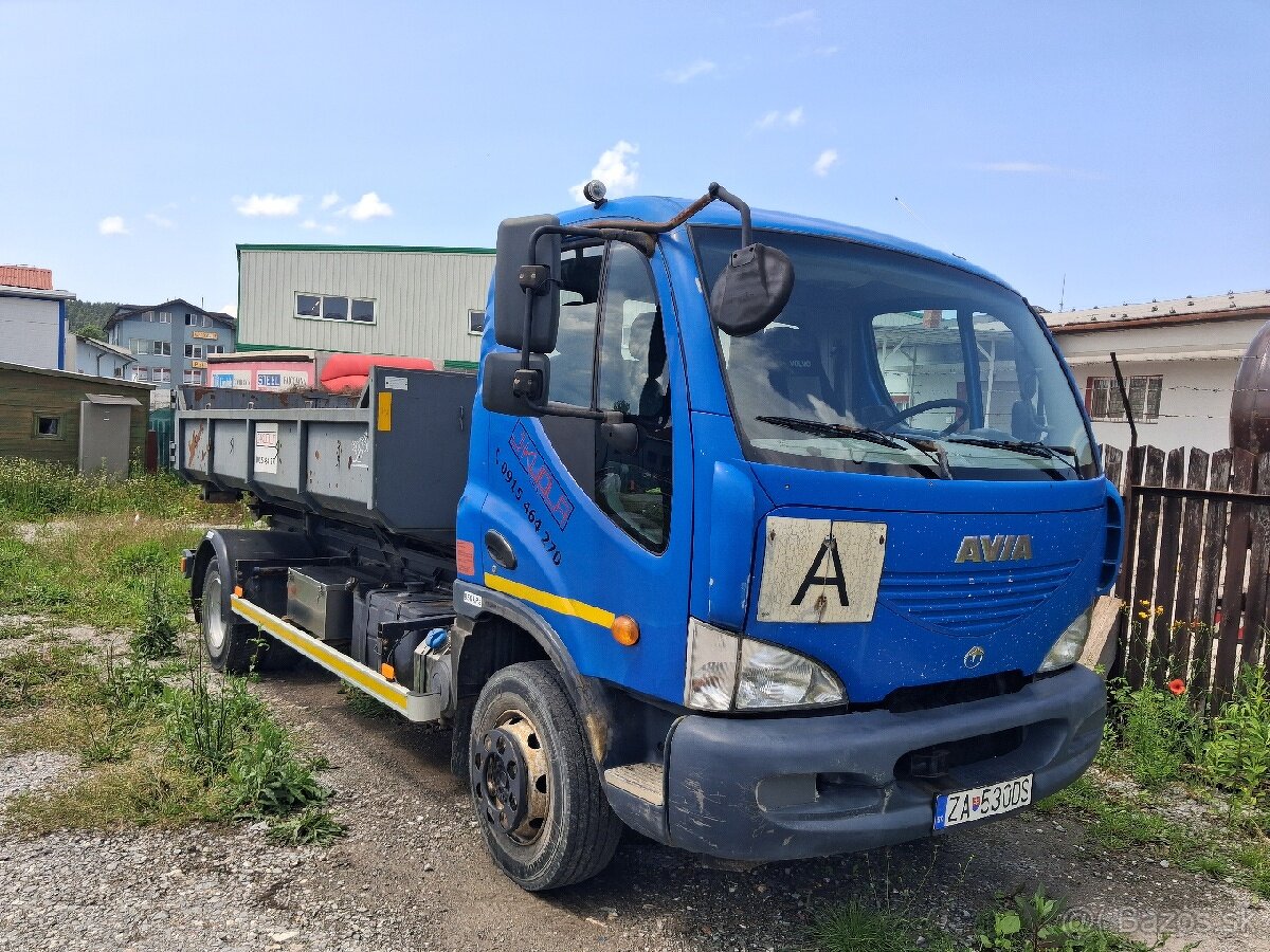 AVIA hákový nosič kontajnerov D12