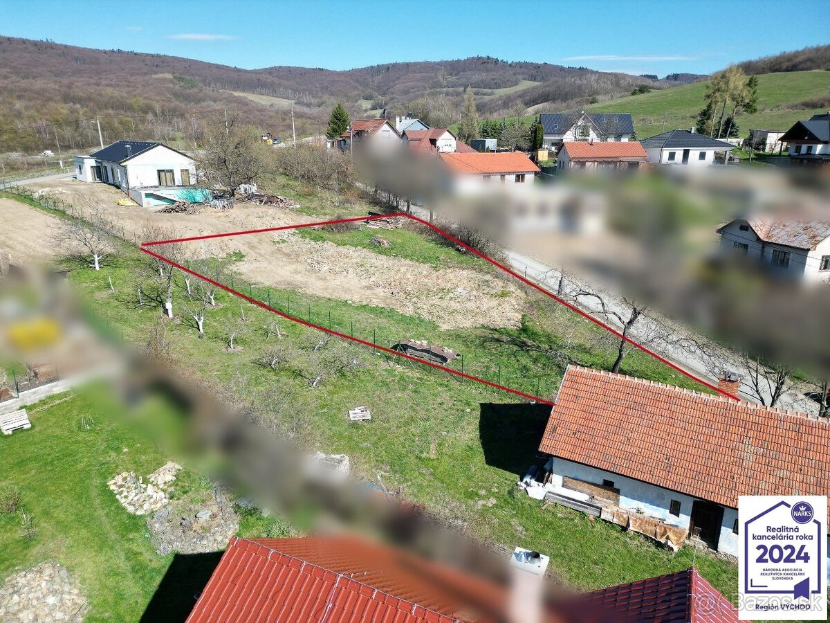 Stavebný pozemok - 865 m2, obec Vyšný Klátov
