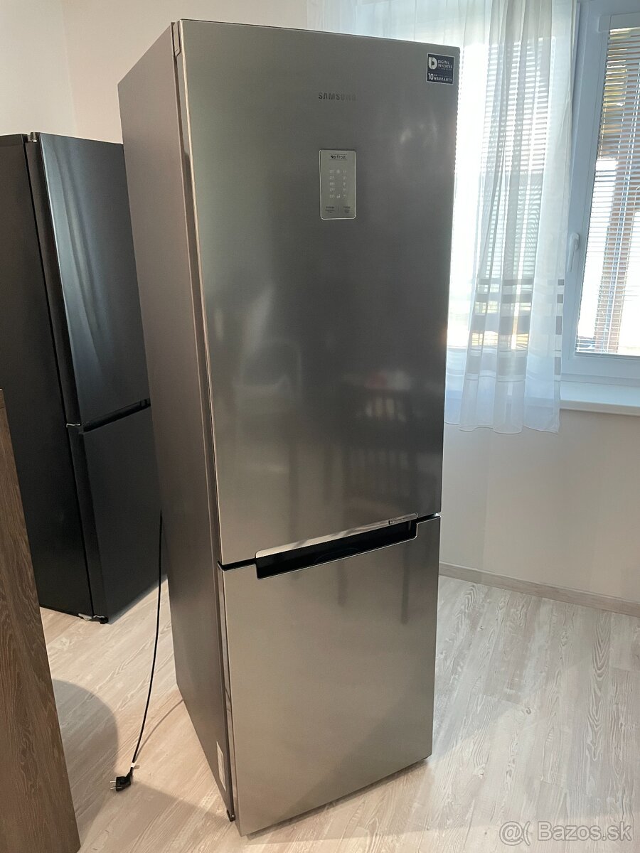 Chladnička s mrazničkou Samsung