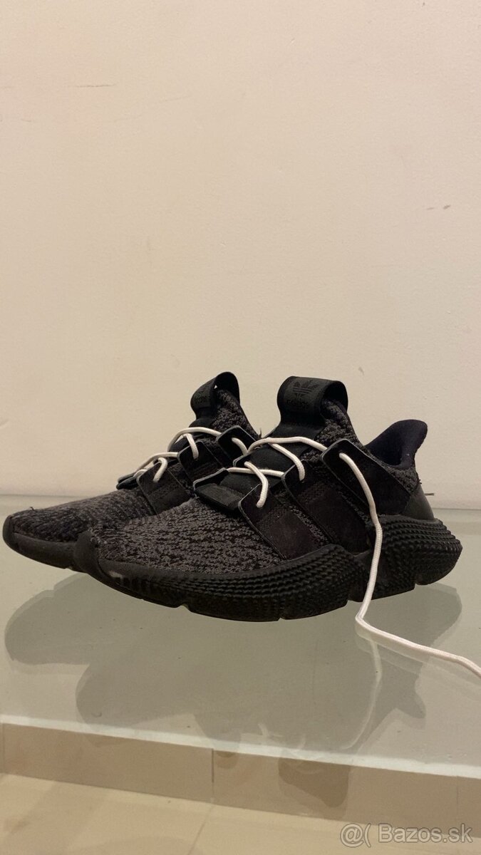 Predám takmer nenosené topánky Adidas