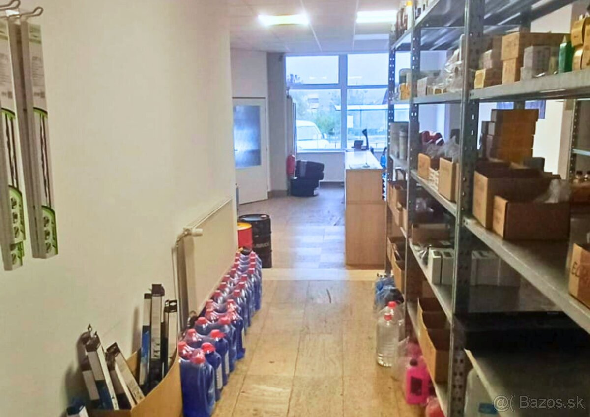 Obchodný priestor pri hlavnej ceste - Trenčín