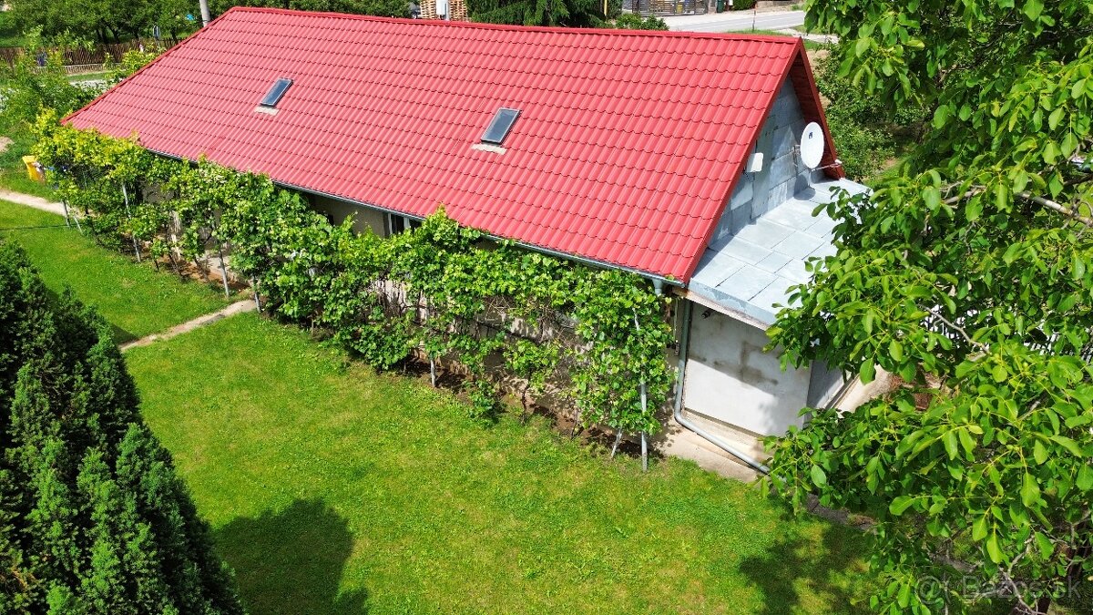 Predaj rodinný dom Nitra - Veľký Lapáš, pozemok 2780 m2