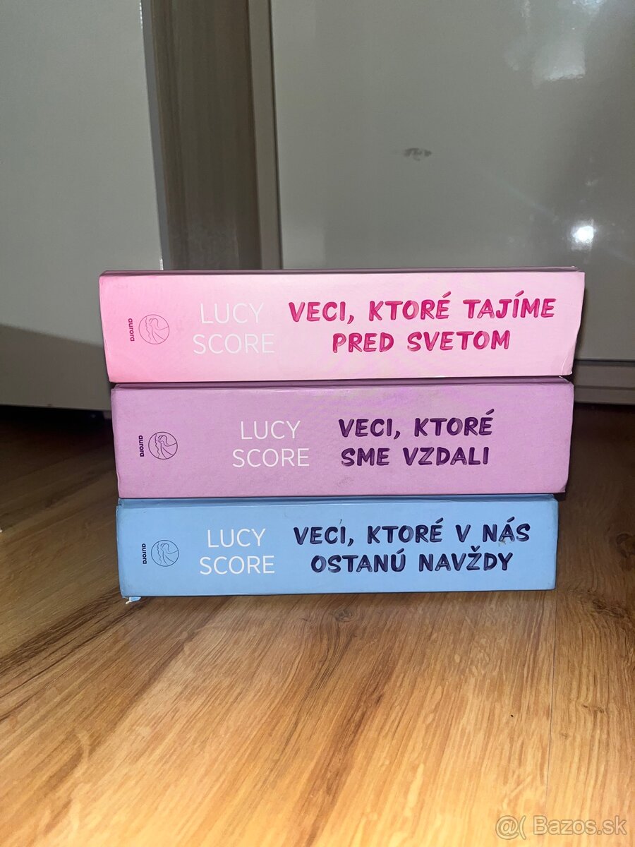 💫 Séria Knockemout – Lucy Score