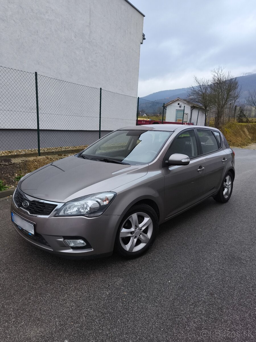 Kia Ceed 1.4 CVVT, Benzín, Kupované na SK, 1.Majitel