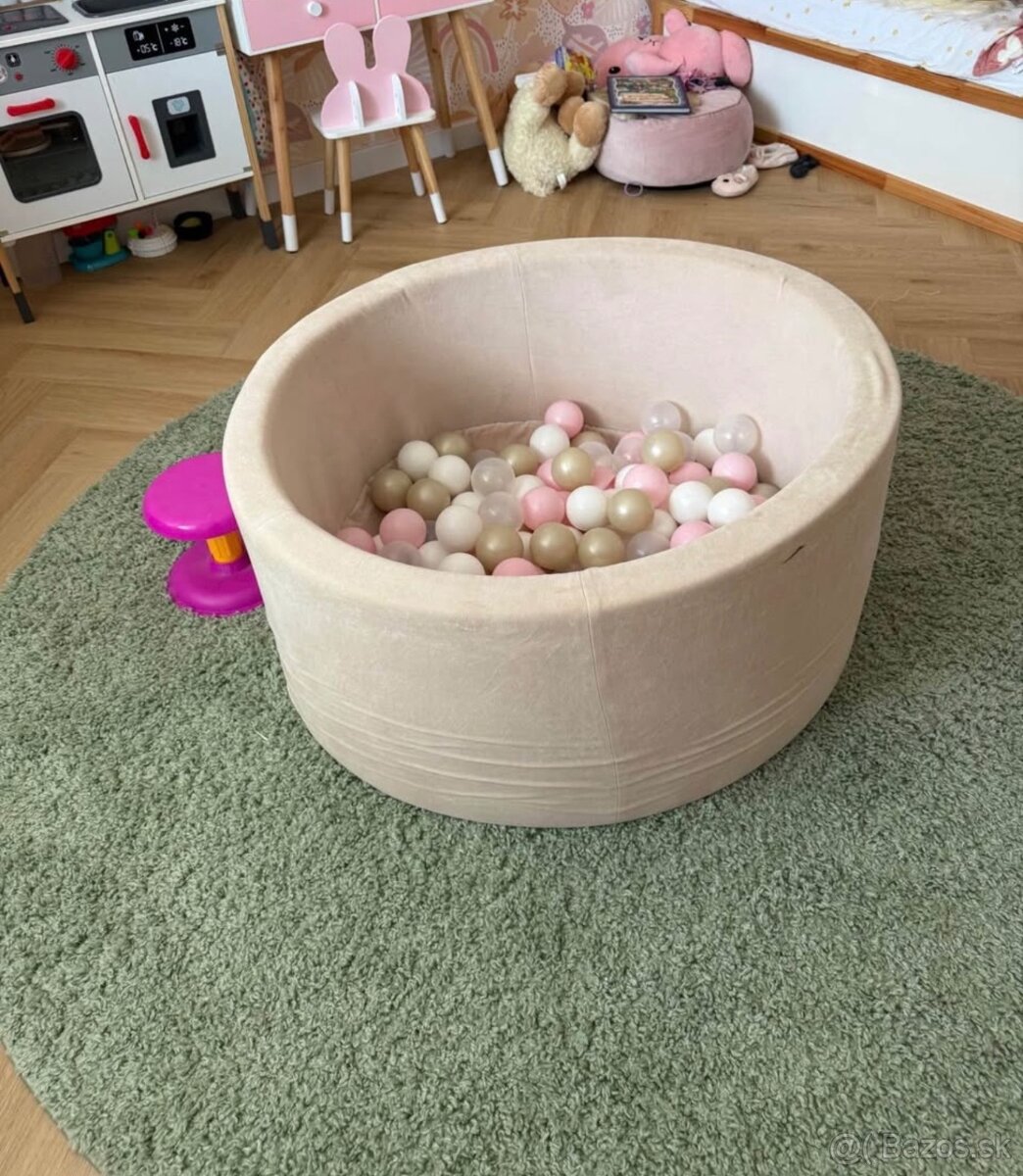 Detský guličkový bazén