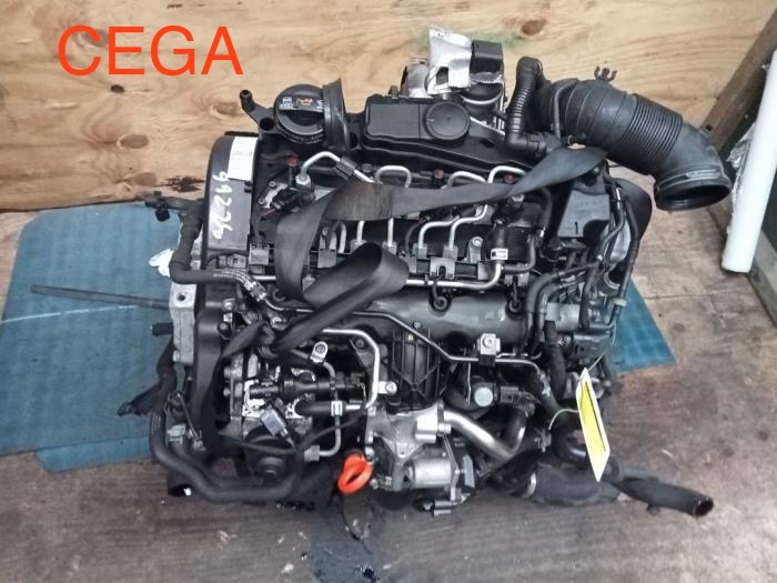 Predám motor 2.0 TDi 125kw CR. Kod motora : CEGA .