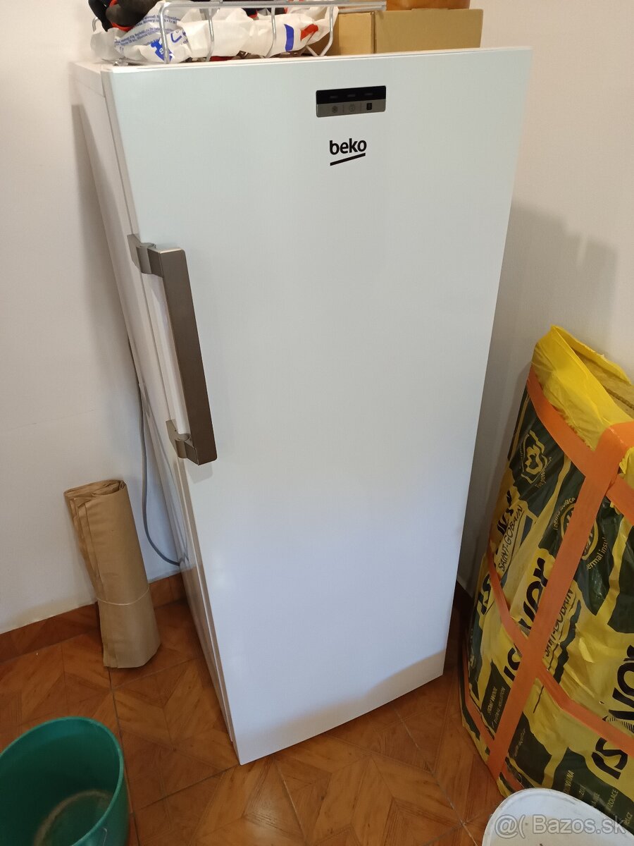 BEKO RFSA240M43WN