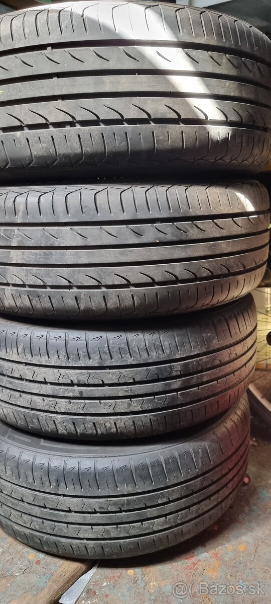 Predan 4xletné pneumatiky 205/55 r16