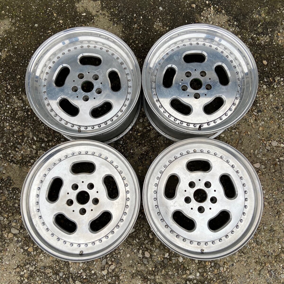 VYMENÍM Carline Dynatech CM2 R18