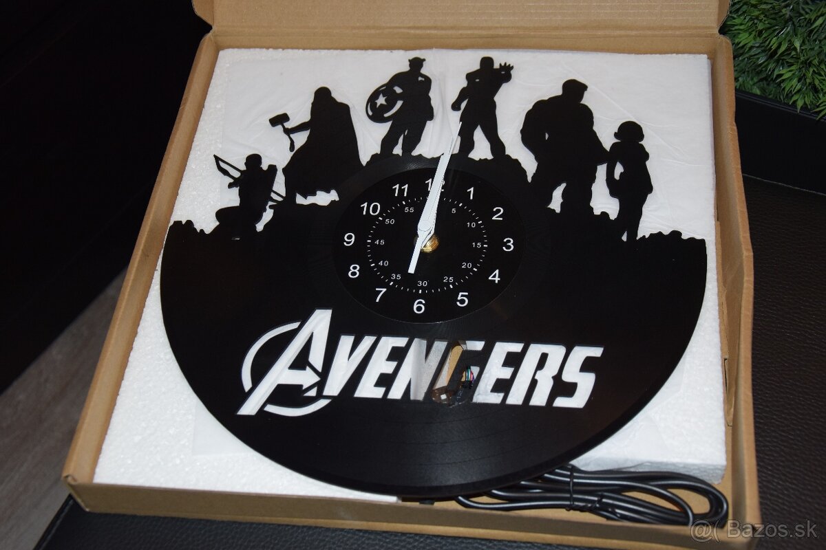 Nastenne hodiny Avengers / Pan Prstenov/ Minnie mouse
