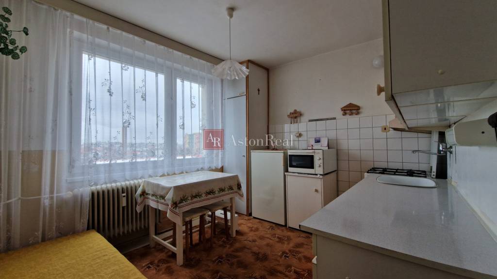 AstonReal: ponúka na predaj 2-izbový byt 48,89m2 - Poprad, P