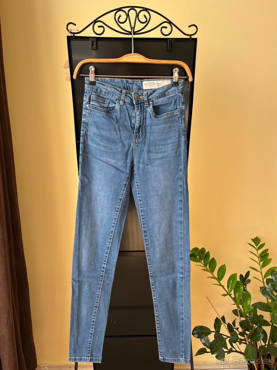 Dámske rifle Esmara 34