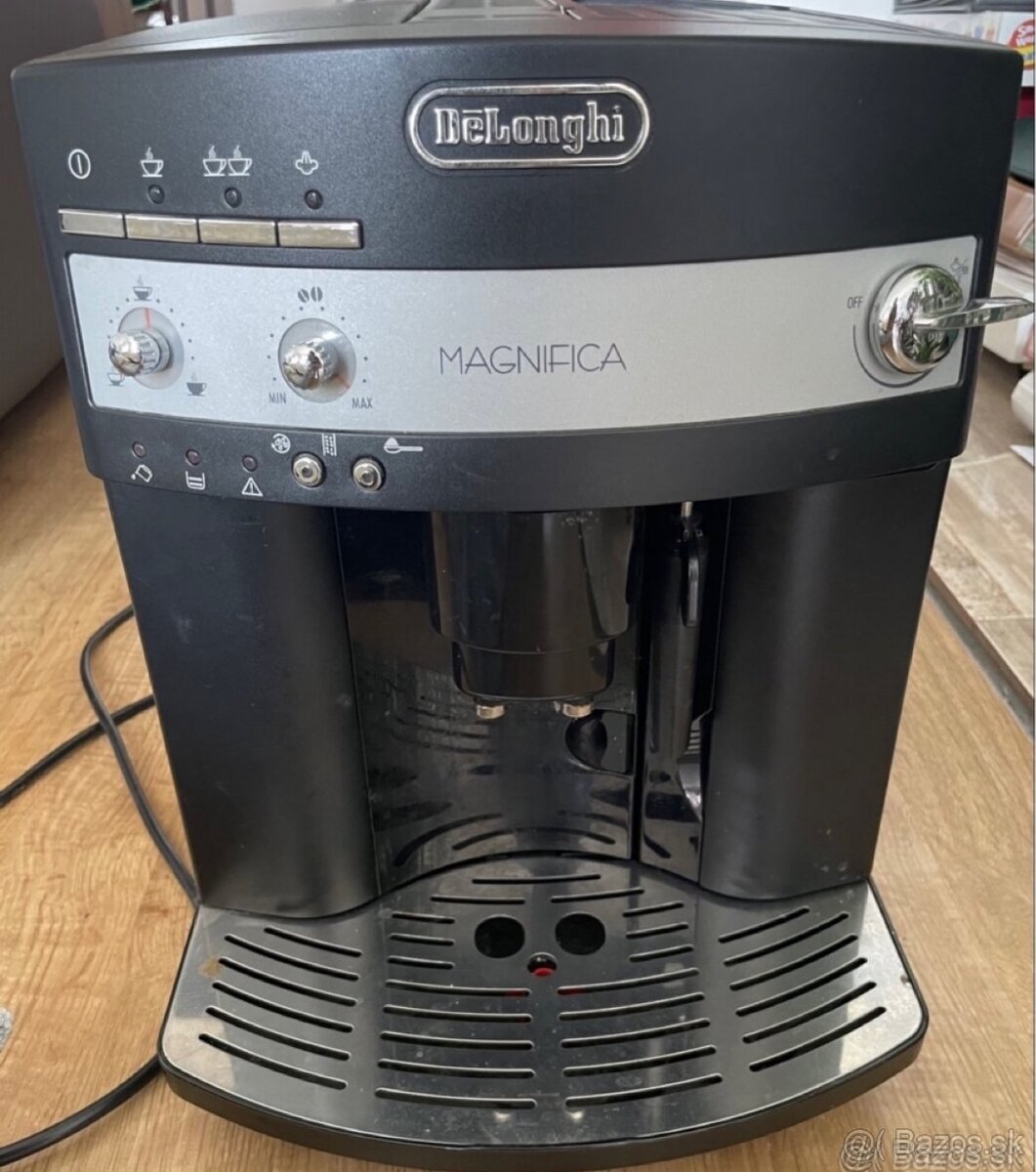 Delonghi kvalitný tlakový kávovar