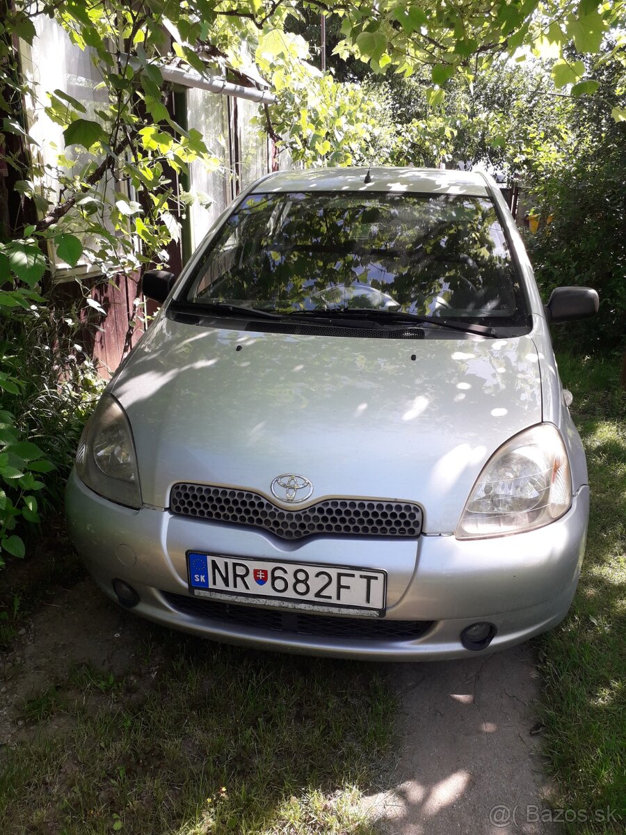 Toyota yaris 1300