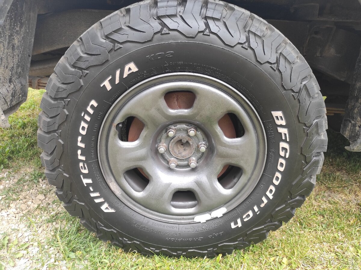 BF Goodrich Allterain T/A 255/70R16