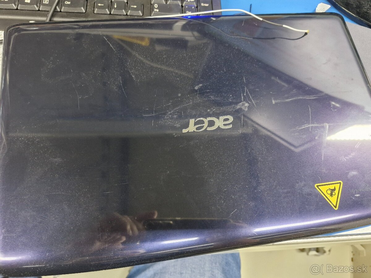 Displej s rámom z Acer Aspire 5740 – s pántami, kamerou, WiF