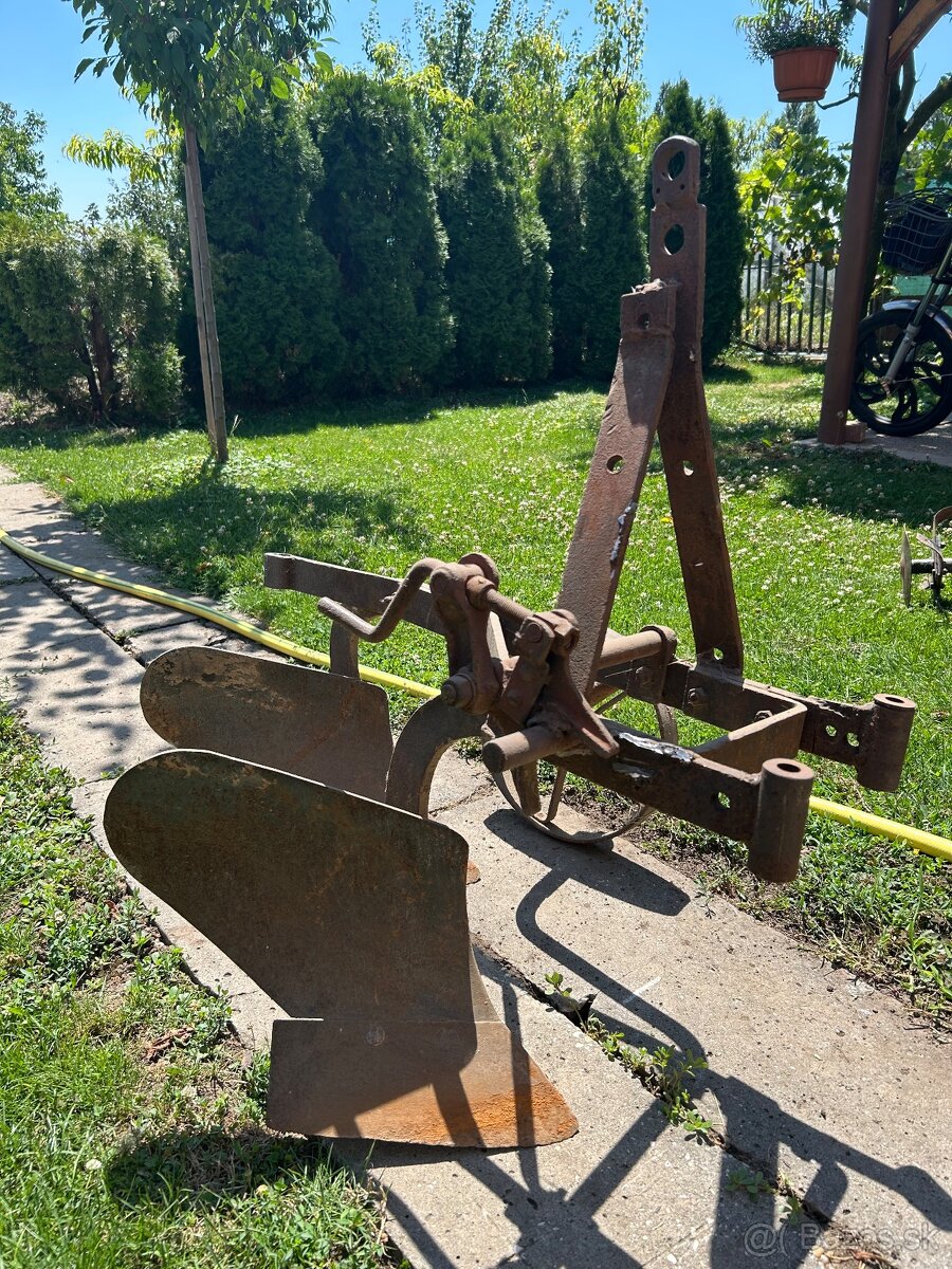 Pluh za malotraktor