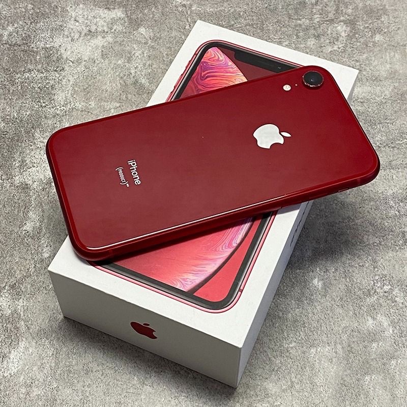 iPhone XR 64GB červený - 89% batéria