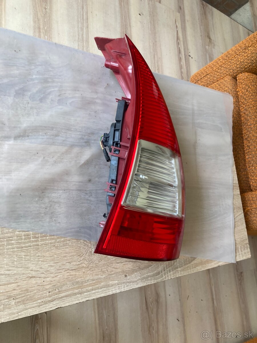Predám zadné svetlo Citroën C3