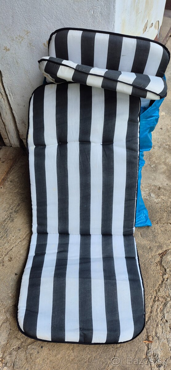 Lavičky a Podsedaky