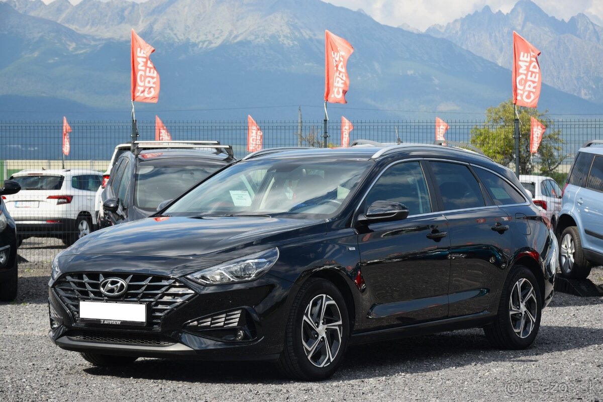 Hyundai i30 CW 1.5 118 kw - 63 100 km - odpočet DPH