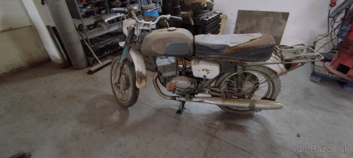 CZ175/477  +papier o vyradení s evidencie