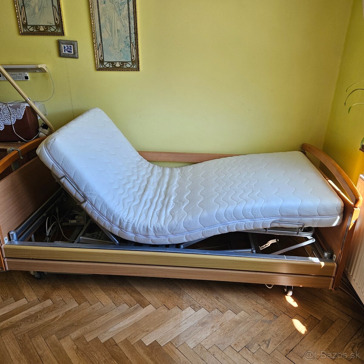 Elektrická polohovateľná posteľ