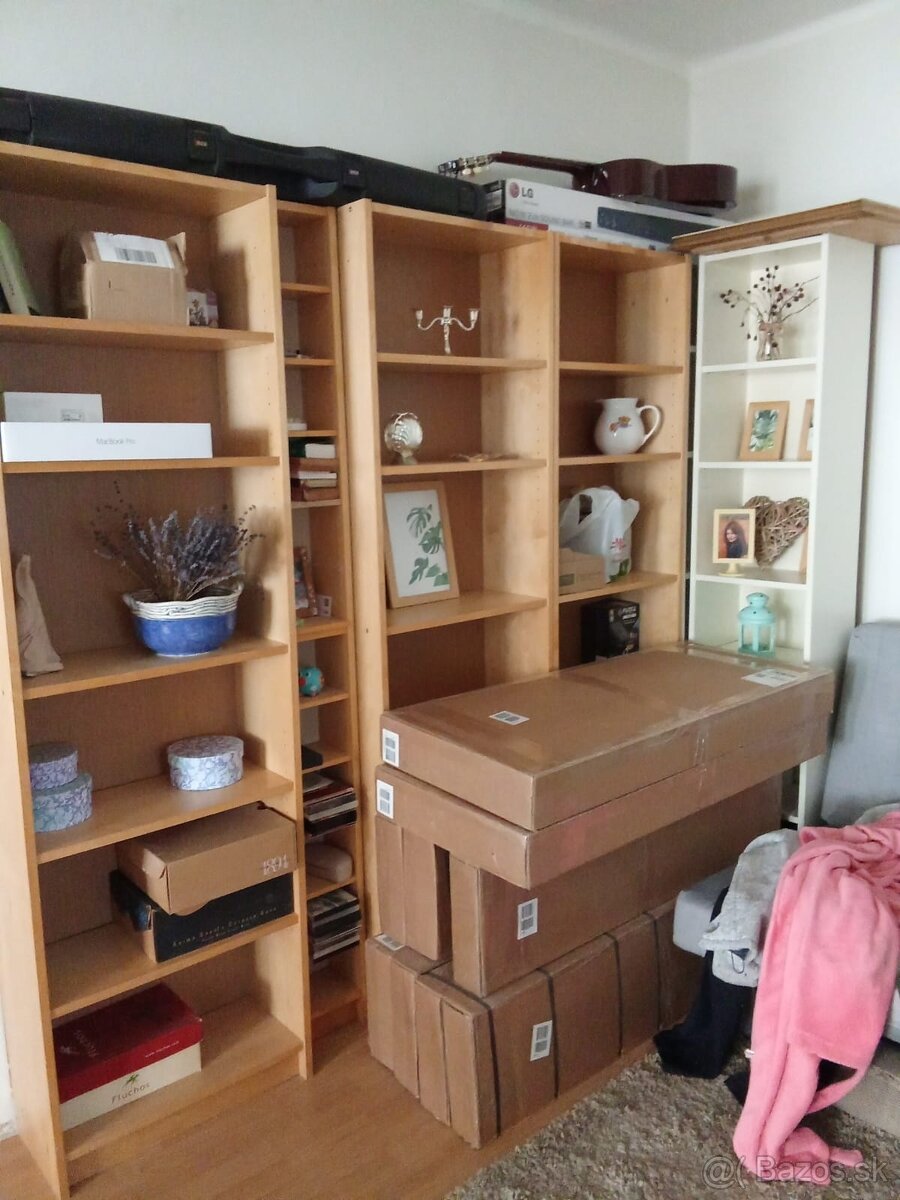 Knižnice Ikea