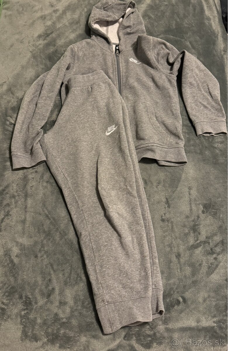 Súprava Nike v.č. 137/147