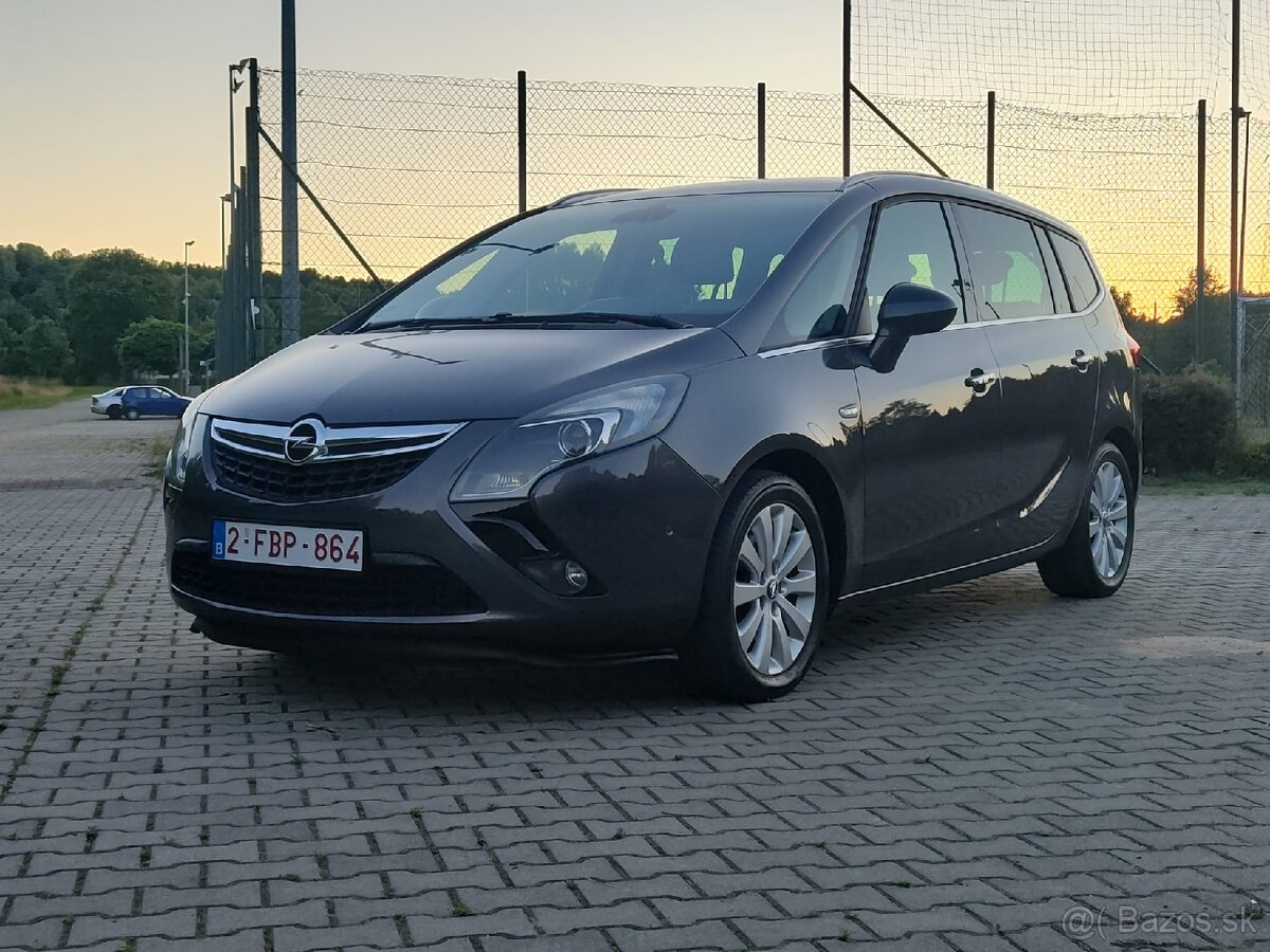 Predám Opel Zafira Tourer 2,0cdti 7 MIESTNA