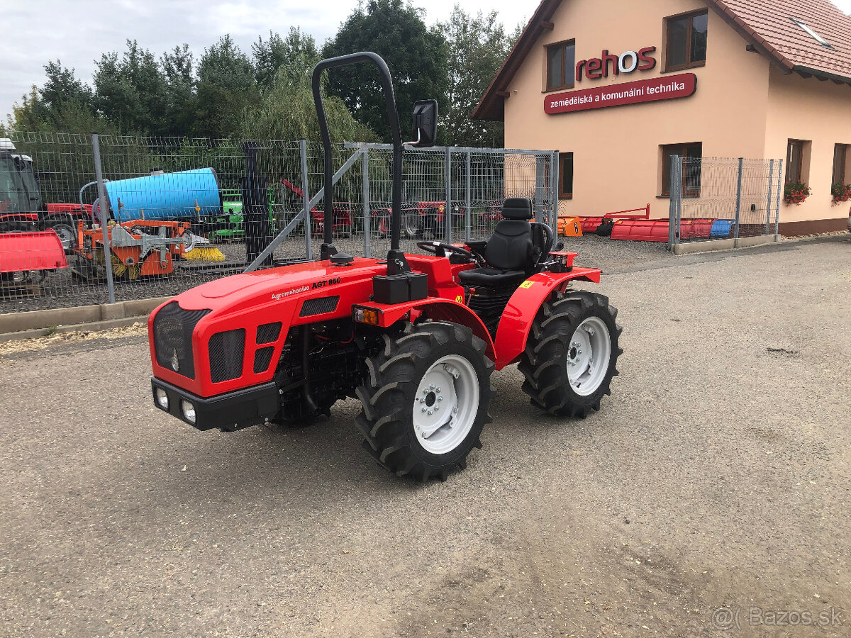 Malotraktor AGT 960 R - otočné pracovisko, 50 HP