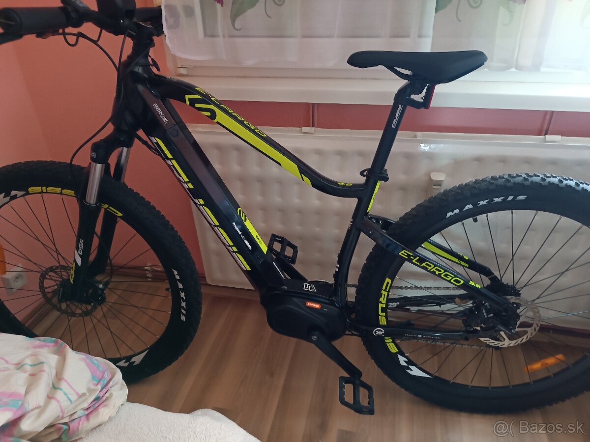 Crussis elektrobicykel