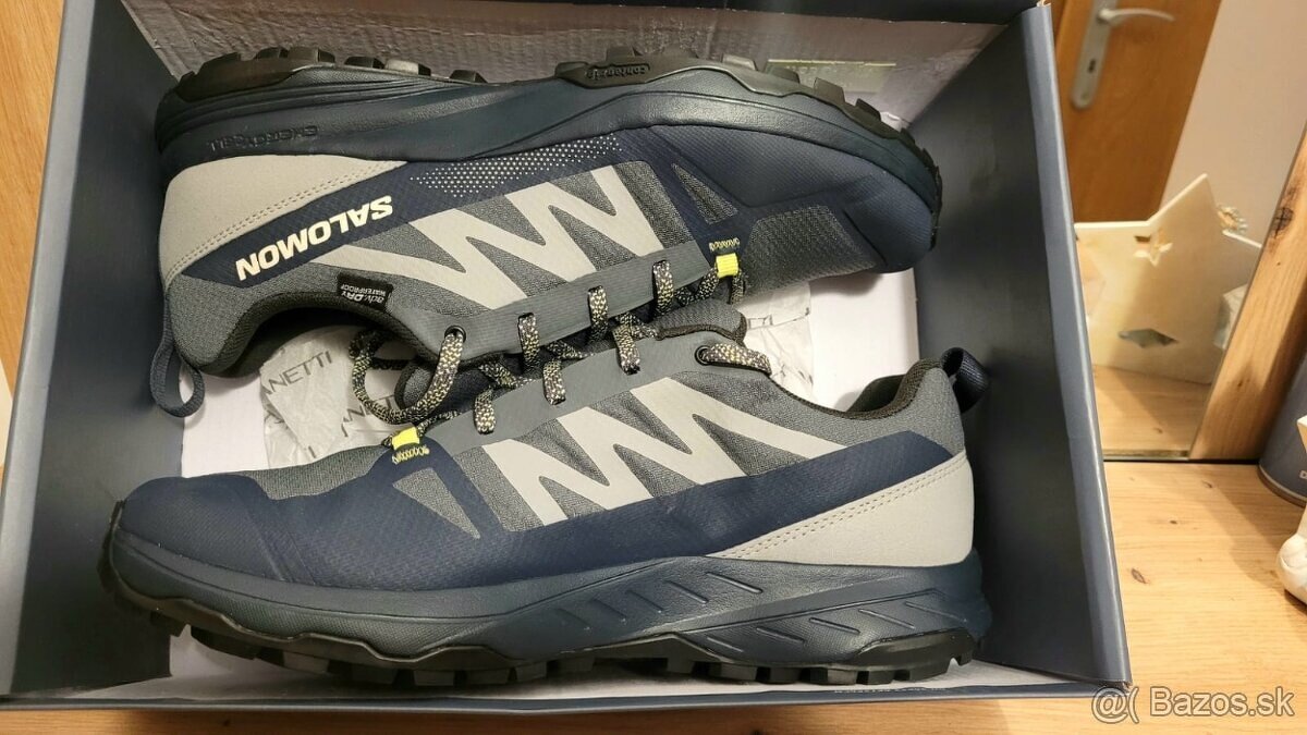 Turistická obuv Salomon Saliba