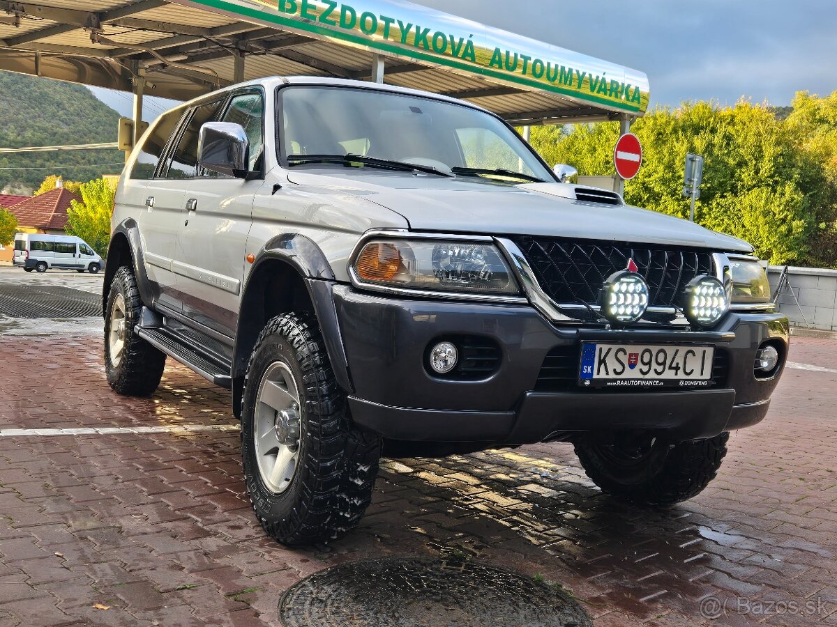 Mitsubishi pajero sport